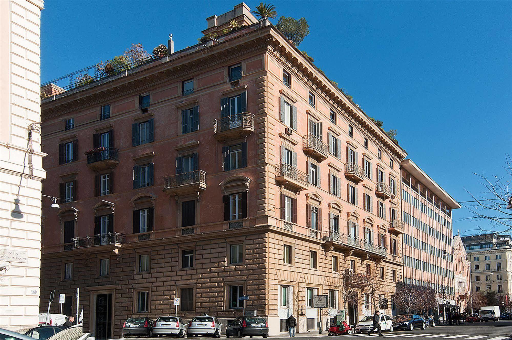 مبيت وإفطار روما Domus Via Veneto المظهر الخارجي الصورة